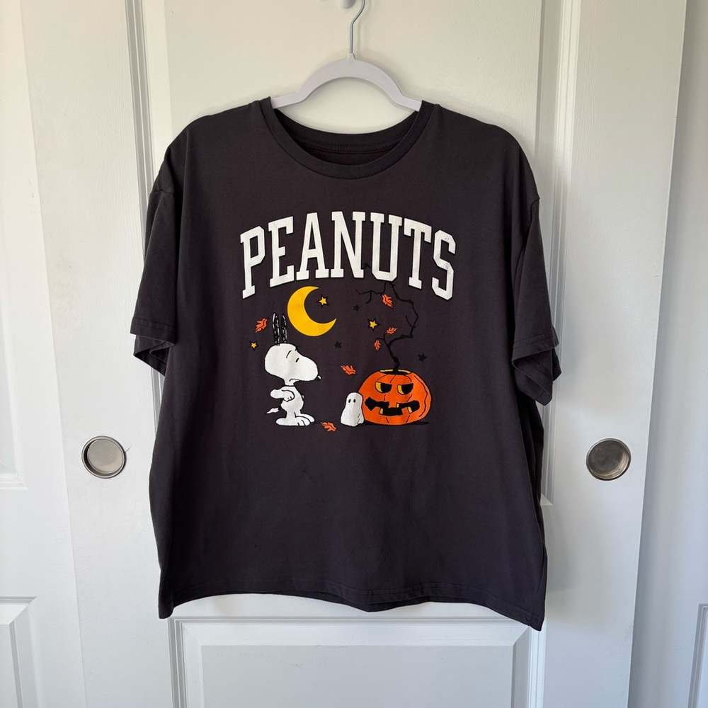 Peanuts Snoopy Halloween T-Shirt